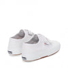 Straps Classic white Superga zijkant schuin.